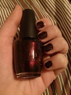 Put your hands up in the air - NOTD(N): OPI Midnight in Moscow