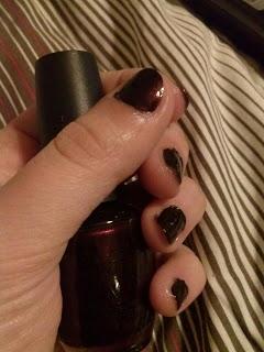 Put your hands up in the air - NOTD(N): OPI Midnight in Moscow