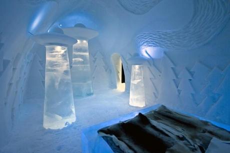 inspiration-ice-hotel-2013-ufo-sweden