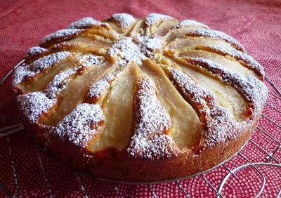 Torta pere, amaretti e cioccolato