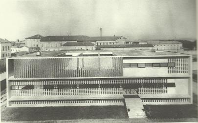 Gardella, Dispensario di Alessandria (facciata principale), 1933-1938, fotografia degli anni Trenta. Milano, archivio