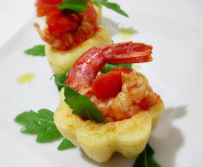 Cestini di Polenta con Gamberoni e Crema di Scampi