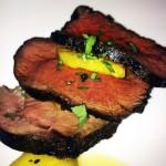 Lombatina di cervo cotta a bassa temperatura con ananas al miele di girasole e riduzione ai mirtilli di Mattia Sicher