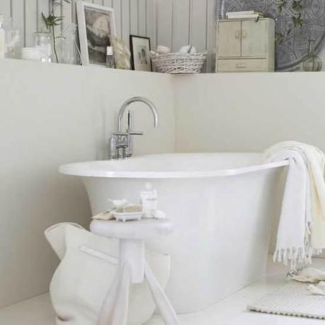 Idee per un bagno total white….total white bathrooms