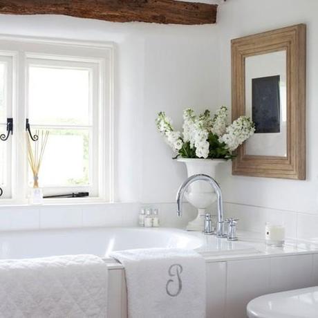 Idee per un bagno total white….total white bathrooms