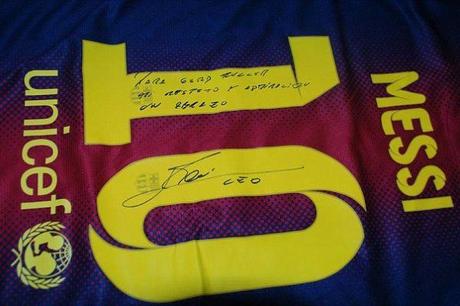 messi-maglia-barcellona-dedica-muller