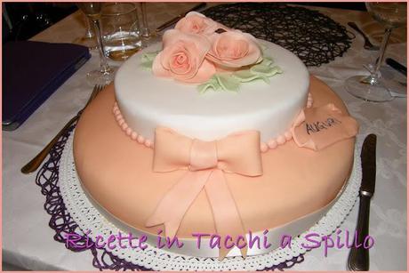 TORTA CON ROSE