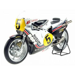 Suzuki RGV500 nº 5 Marco Luchinelli (1981) Altaya 1/12