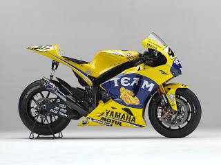 Valentino Rossi 2006 Camel YRT-Yamaha YZR-M1