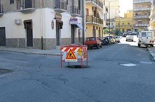 Ultima notizia! A Reggio Calabria le strade sono dissestate!