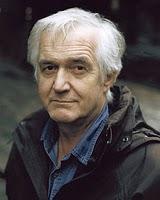 Henning Mankell, ovvero il maestro della scuola del giallo svedese, creatore della serie del commissario Kurt Wallander.