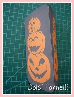 [Halloween] Decorazione in cartoncino con zucche