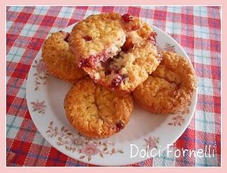 Muffins allo yogurt con confettura di mirtilli rossi