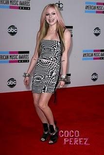 Avril Lavigne in Dolce & Gabbana Hypnotic dress