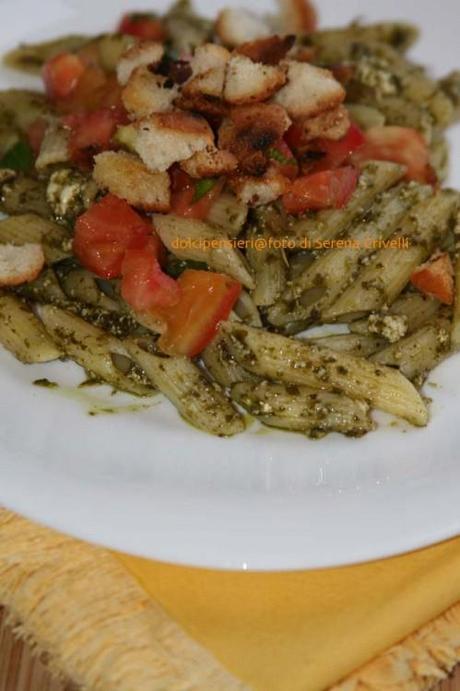 PENNETTE… BRUSCHETTE AL PESTO di Dolcipensieri