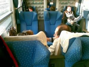 carrozza treno, trenitalia, pendolari