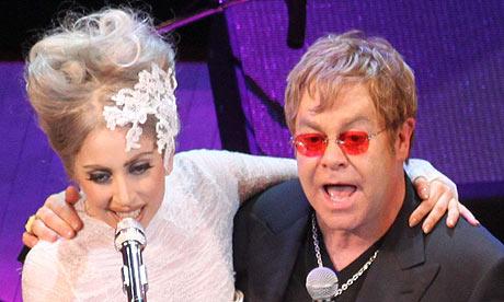 Elton John parla di Lady Gaga da Regis and Kelly