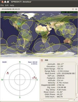 Gpredict permette di legare il moto di un satellite lungo l’orbita che questo percorre intorno alla Terra.