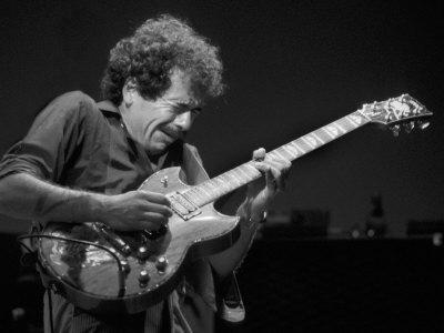 Luci e ombre per Carlos Santana ed il suo Guitar Heaven