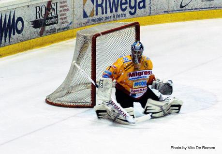 Hockey su Ghiaccio: Bolzano guida il Master Round, Asiago ai Playoff e primo shutout italiano per Tyler Plante. (by Vito De Romeo)