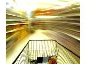 Italiani tempo crisi: cosa comprano, come comprano rinunciano