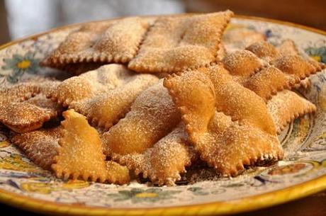 dolci,dessert,cucina,cenci,chiacchere,frappe,ricetta,ricette dolci,carnevale,ingredienti,olio