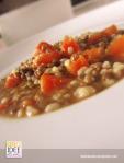 Zuppa d’orzo con lenticchie e zucca