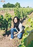 berenice liu nelle vigne di pauillac