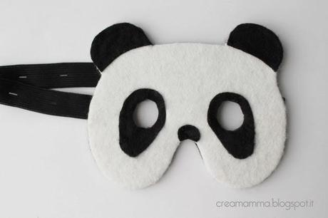 Mascherina da panda (quasi senza cucire)