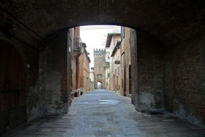 la pieve di San Giovanni Battista a Lucignano d'Arbia