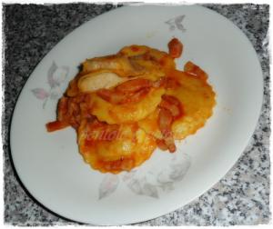 girasoli ravioli con polpa di granchio pancetta e sugo al peperoncino