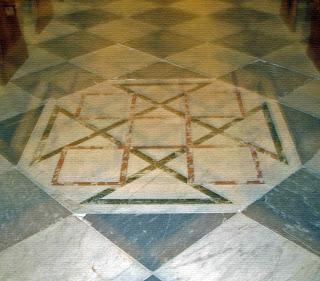 Il Duomo di Fidenza: gli intarsi marmorei nel pavimento