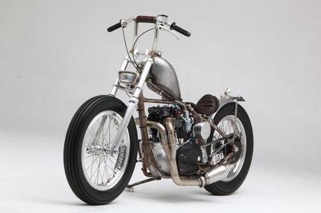 Fast Rusty Triumph Bobber