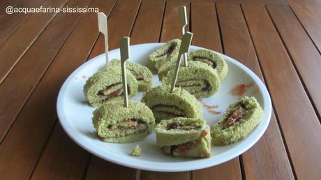 rotolini al tè matcha e confettura di ribes