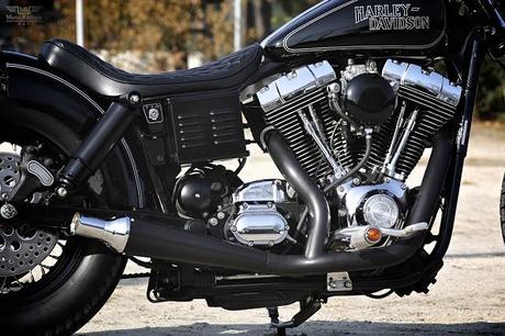 Custom Harley-Davidson FXDLMotor Garage Goods.