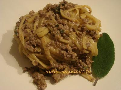 Fettuccine al ragù di arancia e fegatini