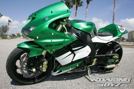 Kawasaki ZX-10R by Roaring Toyz