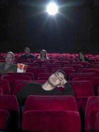 Se hai sbagliato film, dormi. Io con Sweeney Todd sono stato educato e mi sono messo a dormire.