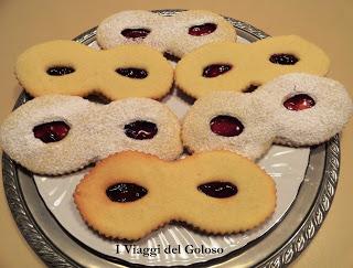 RICETTE DI CARNEVALE ... MASCHERINE DI PASTA FROLLA E MARMELLATA ...