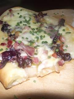 Pizza con radicchio e speck,focaccia con i pomodorini e Mr.Ormone