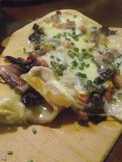 Pizza con radicchio e speck,focaccia con i pomodorini e Mr.Ormone