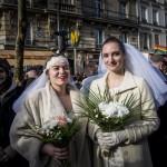 Parigi, manifestazione a favore dei matrimoni gay06