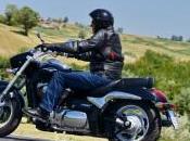 Suzuki Intruder M800 viene lanciata mercato borse laterali cuoio