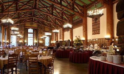 Shining, l'Overlook hotel, il Timberline Lodge e l'Ahwahnee hotel Shining, l'Overlook hotel, il Timberline Lodge e l'Ahwahnee hotel