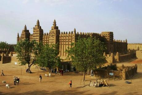 This photo taken on February 9, 2005, shows the Great Mosque of Djenne in the Niger Delta region  (FRANCOIS XAVIER MARIT/AFP/GettyImages)