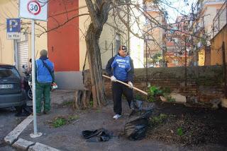CITTADINI E VOLONTARI, RESISTENZA ANTIDEGRADO: LE FOTO E IL REPORT DEL XIII DECORO DAY NEL XVIII MUNICIPIO! CITTADINI E VOLONTARI, RESISTENZA ANTIDEGRADO: LE FOTO E IL REPORT DEL XIII DECORO DAY NEL XVIII MUNICIPIO!