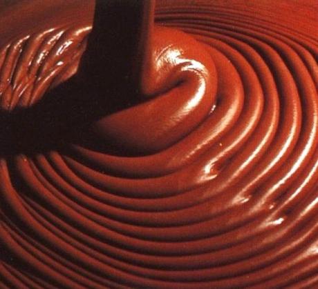 Liberiamo una ricetta: un bagno al cioccolato (ricetta antidepressiva, stimolante, drenante ed idratante)