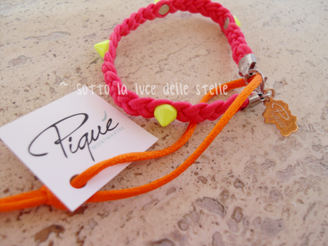 Review Moda - Piquè Montmartre: braccialetti fluo