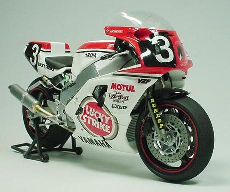 '88 Team LUCKY STRIKE ROBERTS YZF750