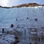 Cina, la cascata di ghiaccio artificiale di Taoyuan 02